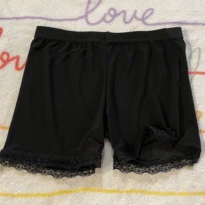 Black Under Dress Lace Hem Stretch Shorts sz 8/10